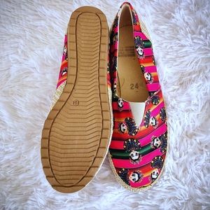 Frida Kahlo Artesanal Magenta Zarape Flats